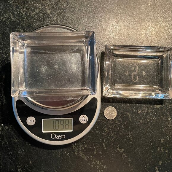 Unique 5" x 4" (Approx.) Crystal Box With "S" Etched on Lid - Picture 6 of 8